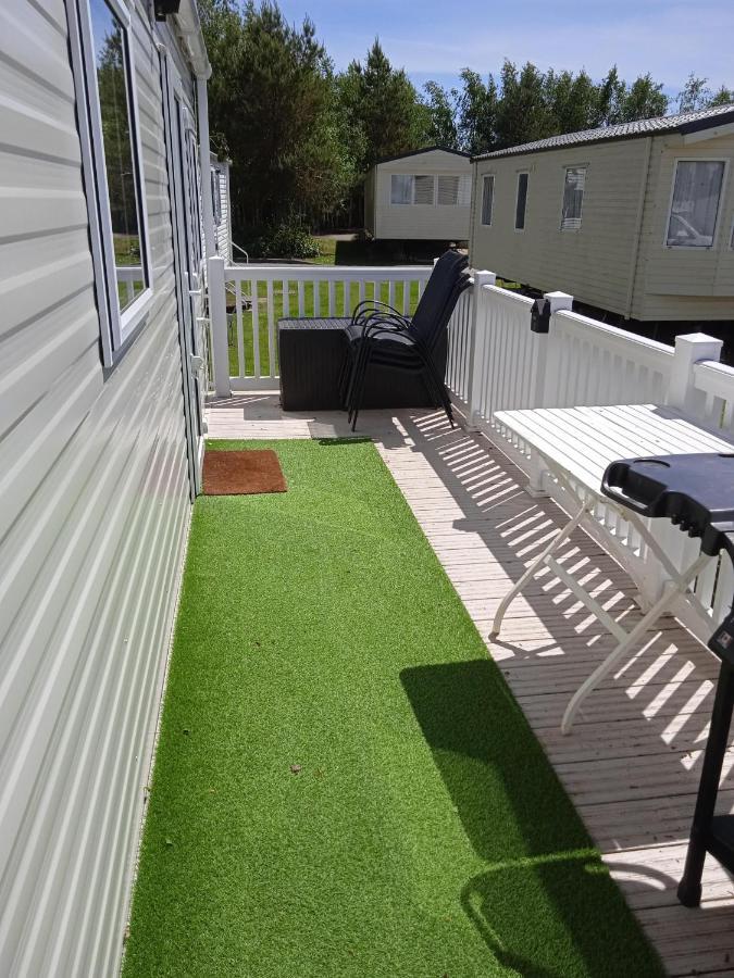 Chalet, Balcony, Bbq, Sleeps 6, Daire Lytchett Minster Dış mekan fotoğraf